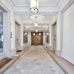 Avenue Montaigne Appartement Paris